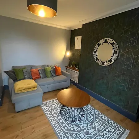 Prime Location Clifton One Bed Self Contained Flat With Free Parking For 2 Cars Bristol