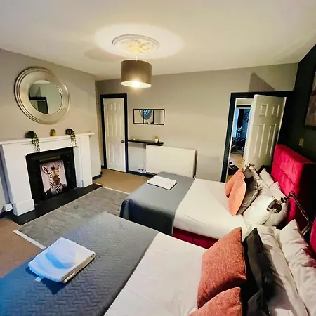 Prime Location Clifton One Bed Self Contained Flat With Free Parking For 2 Cars Apartmán *